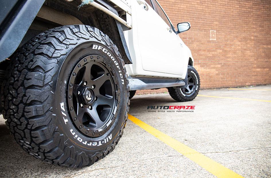 TOYOTA HILUX N80 4WD RIPPER MATTE BLACK